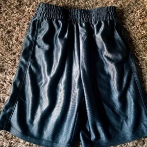 Boys XS 4/5 Dark Grey Athletic Basketball shorts